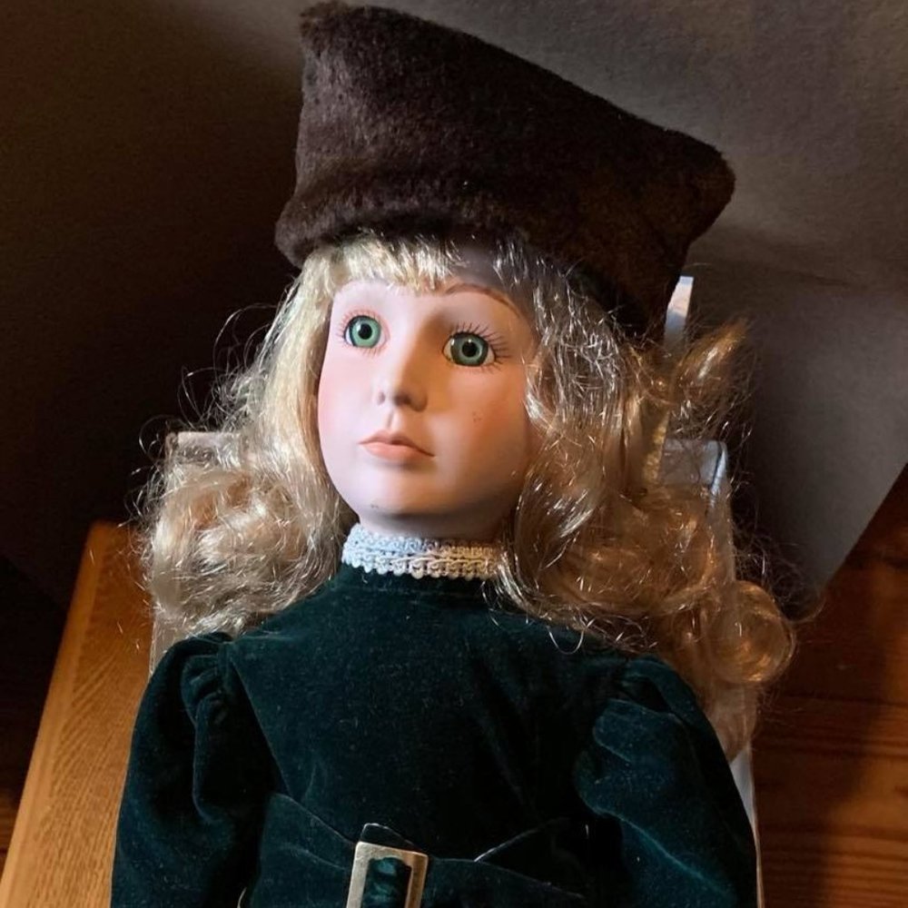 Marian Yu Doll - Green Velvet Blonde